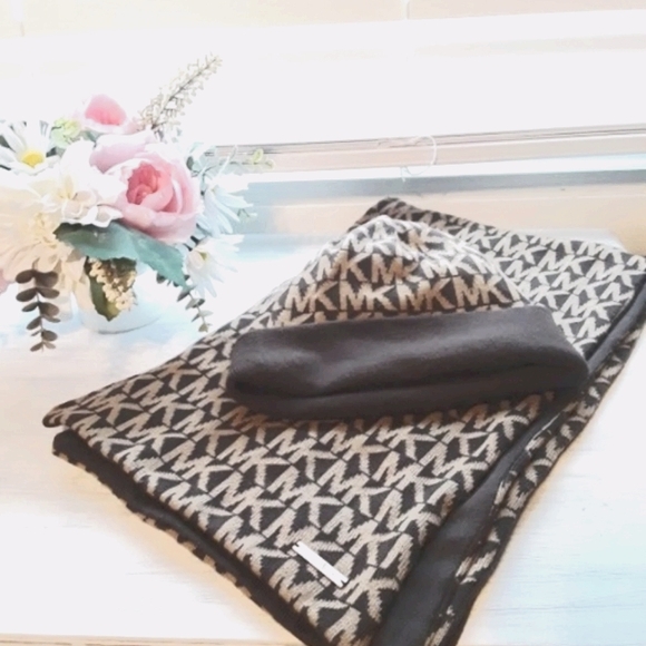 Michael Kors Scarf and Beanie